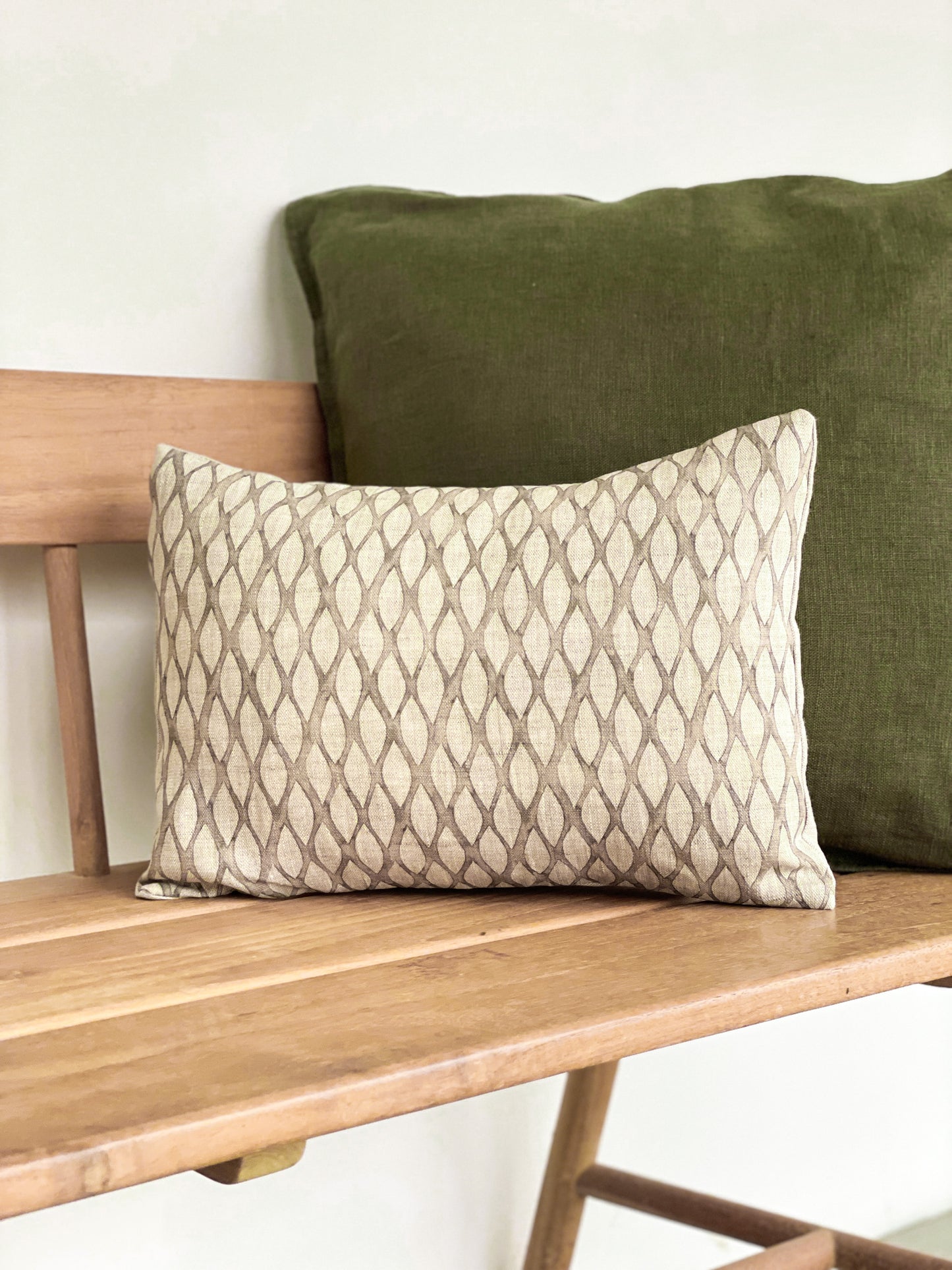 Trellis_LinenFabric_SustainableInteriors_StoneColour_Biophilic_CushionCloseUp